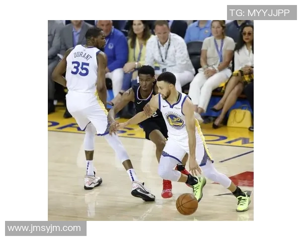 11月4日勇士与快船激战正酣球迷期待精彩对决与巅峰对抗