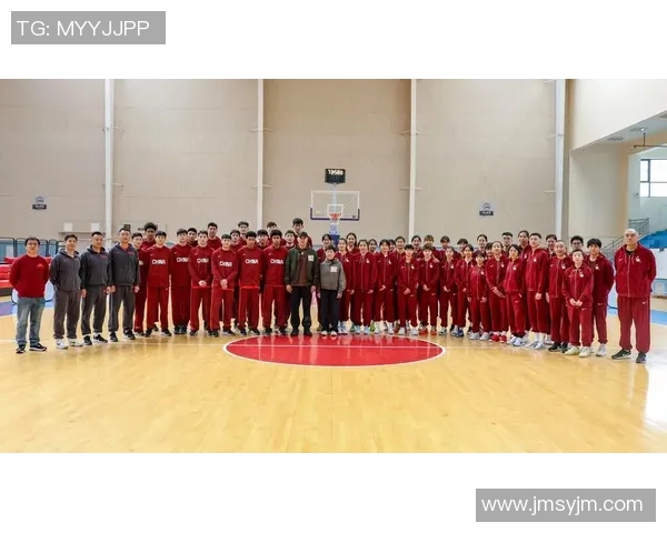 周鹏:从篮球场上的拼搏者到生活中的榜样,如何影响年轻一代的成长与梦想 周鹏:从篮球场上的拼搏者到生活中的榜样,如何影响年轻一代的成长与梦想